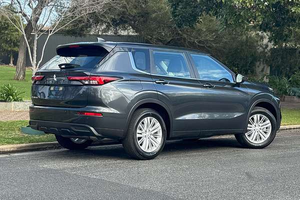 2024 Mitsubishi Outlander ES ZM