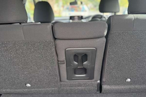 2024 Mitsubishi Outlander ES ZM