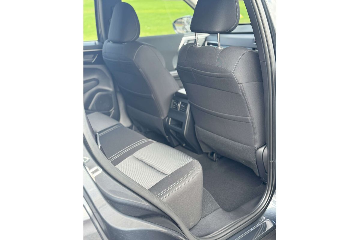 2024 Mitsubishi Outlander ES ZM