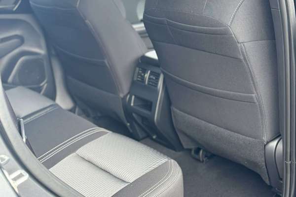 2024 Mitsubishi Outlander ES ZM