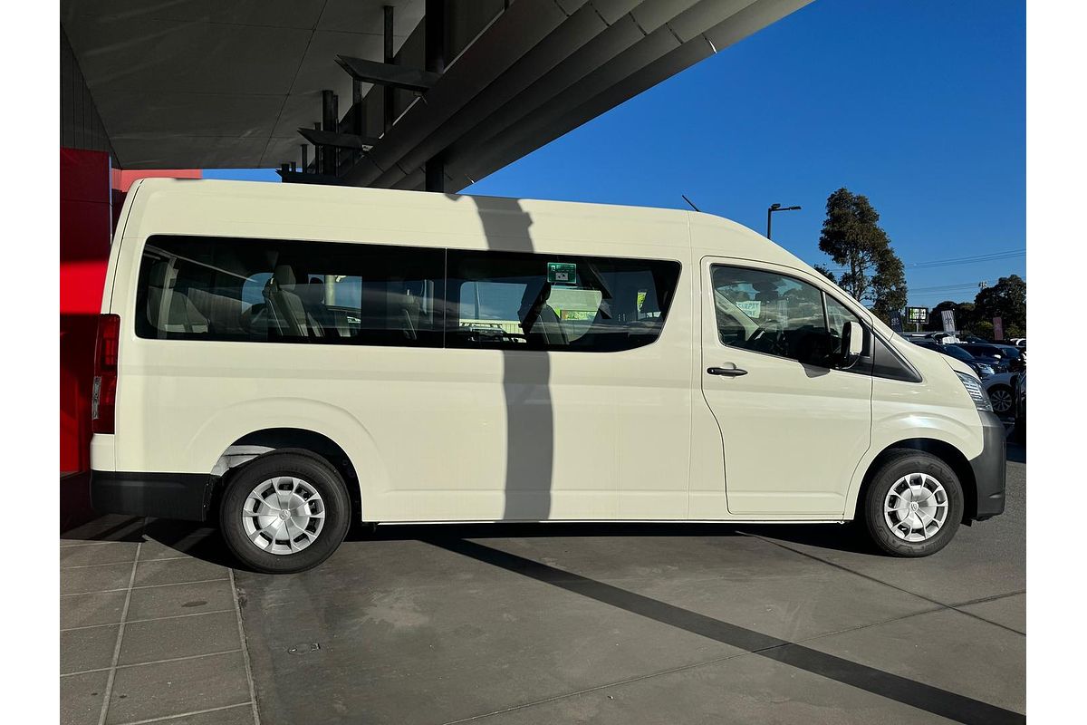 2025 Toyota Hiace Commuter GDH322R
