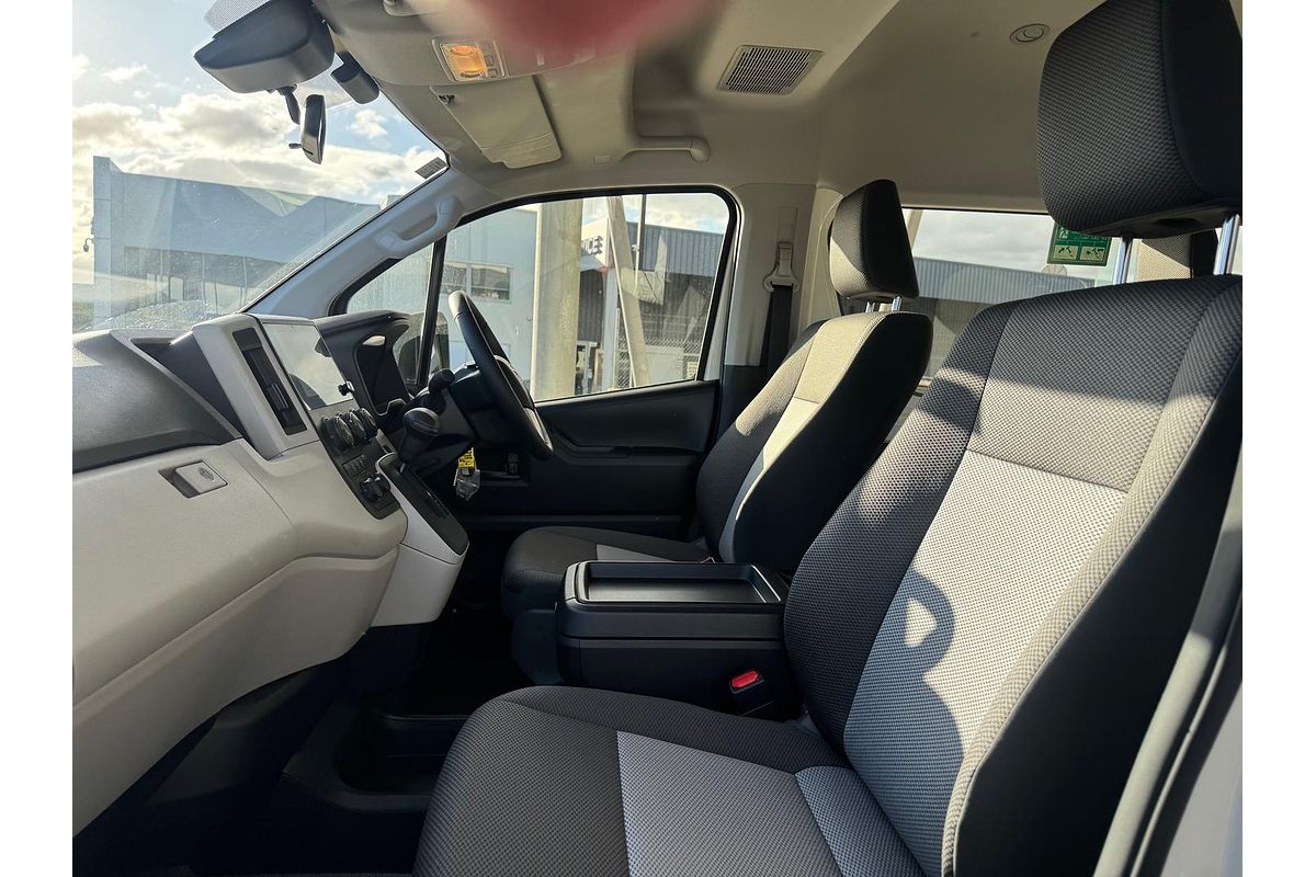 2025 Toyota Hiace Commuter GDH322R