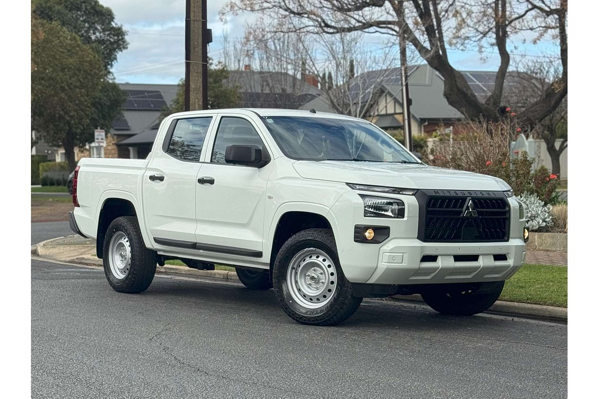 2024 Mitsubishi Triton GLX MV 4X4