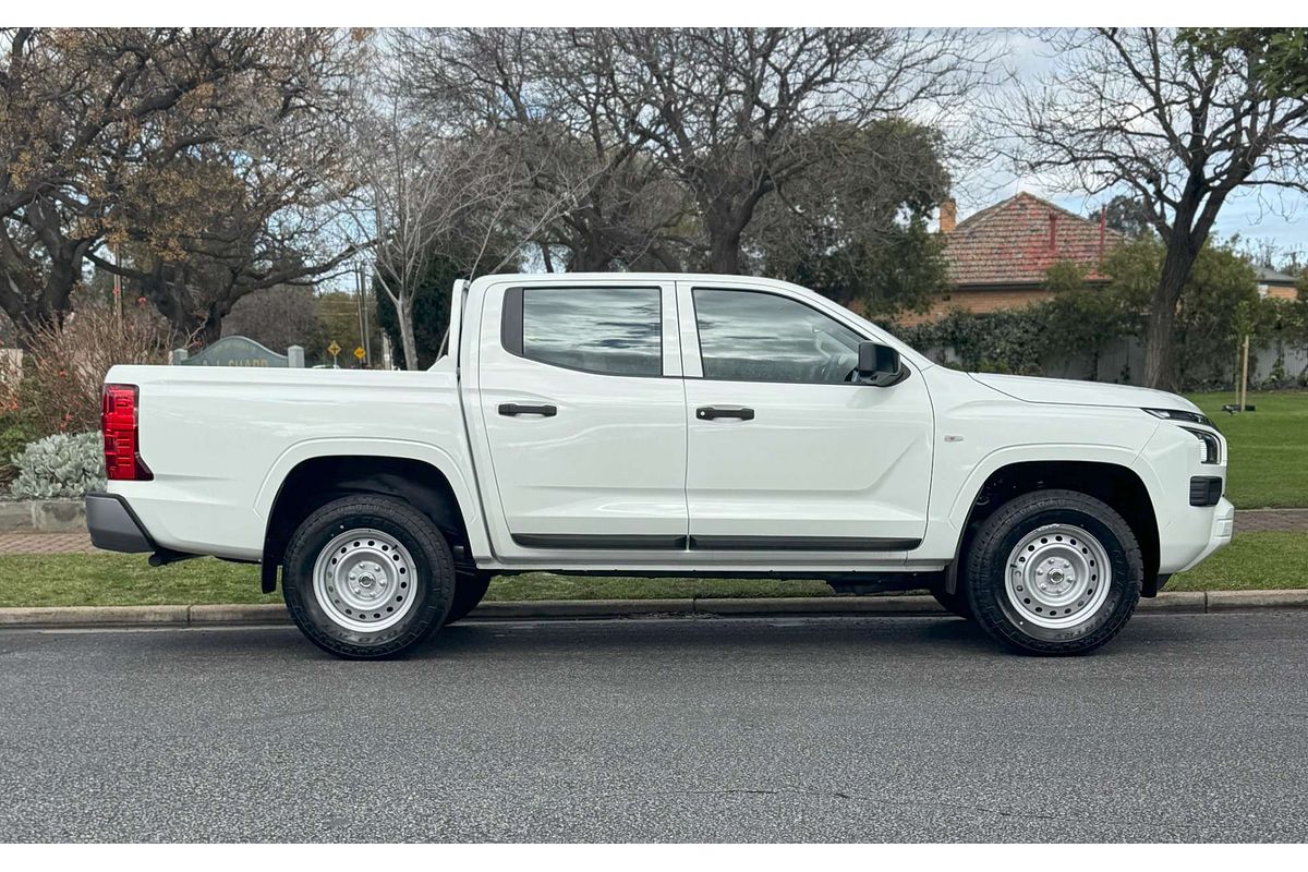 2024 Mitsubishi Triton GLX MV 4X4