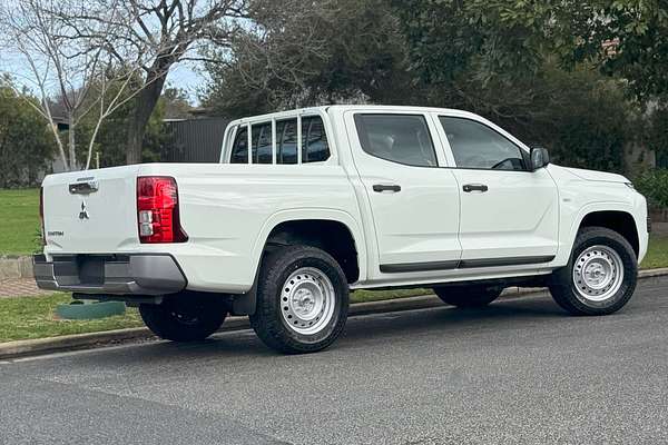 2024 Mitsubishi Triton GLX MV 4X4