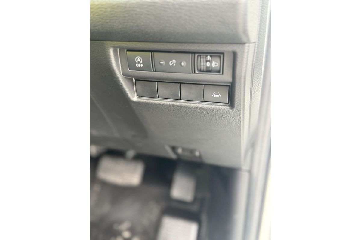 2024 Mitsubishi Triton GLX MV 4X4