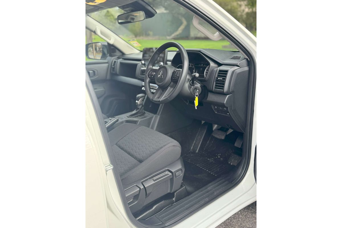 2024 Mitsubishi Triton GLX MV 4X4