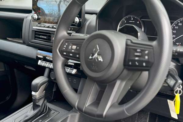 2024 Mitsubishi Triton GLX MV 4X4