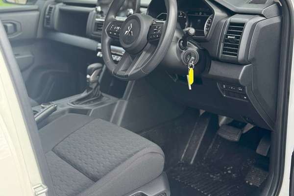 2024 Mitsubishi Triton GLX MV 4X4