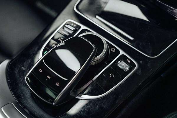 2019 Mercedes-Benz C-Class C200 S205