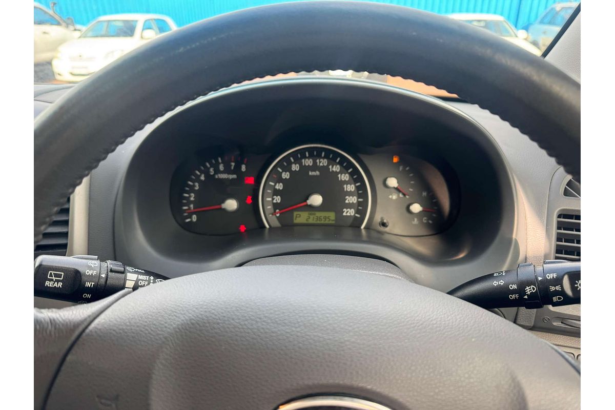 2009 Kia Grand Carnival Platinum VQ