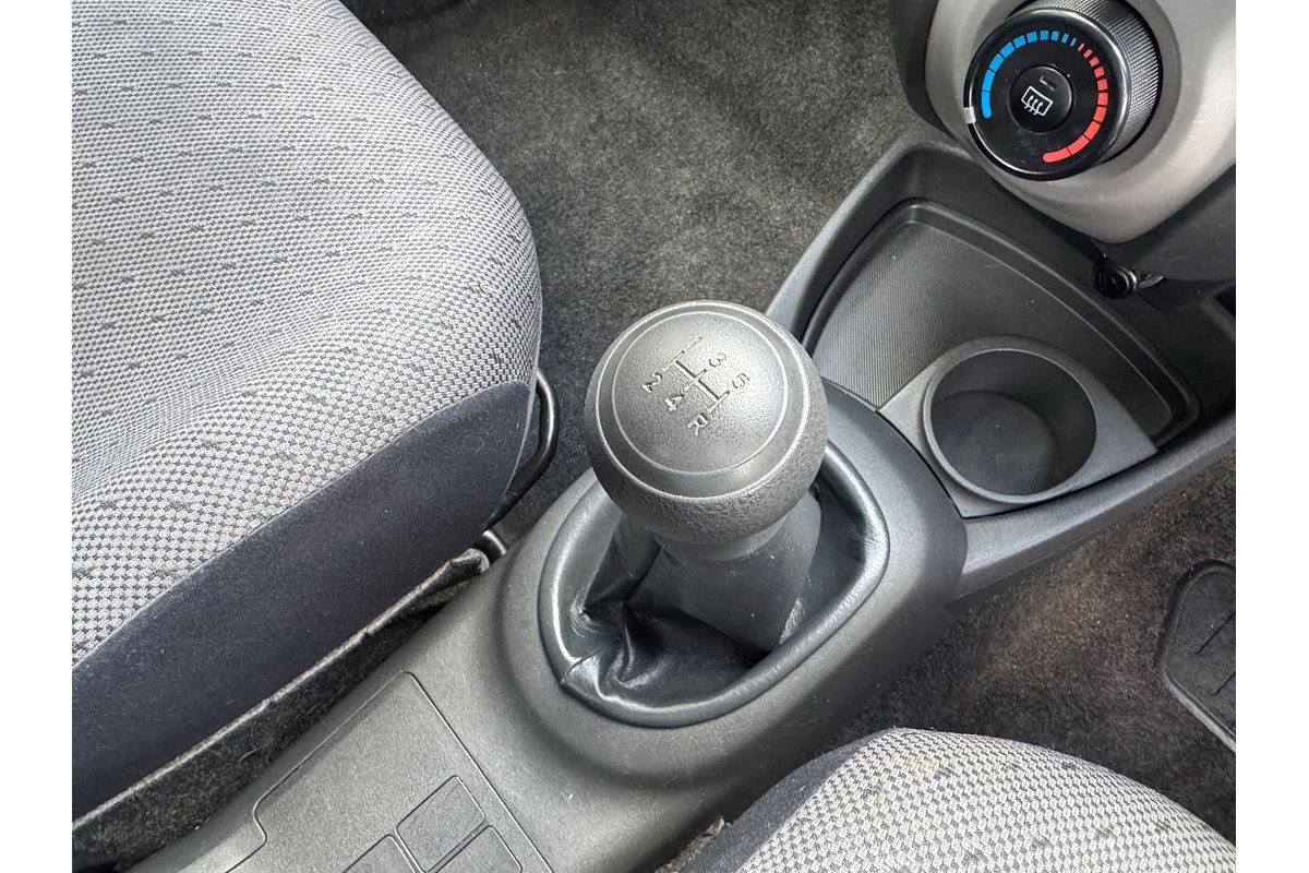2010 Toyota Yaris YR NCP90R