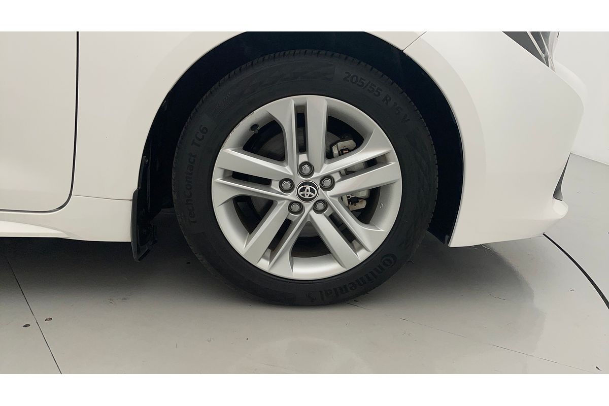 2018 Toyota Corolla SX Hybrid ZWE211R