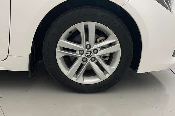 2018 Toyota Corolla SX Hybrid ZWE211R