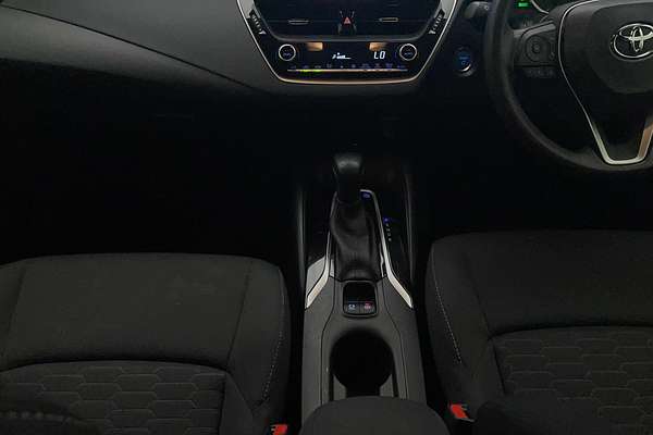 2018 Toyota Corolla SX Hybrid ZWE211R