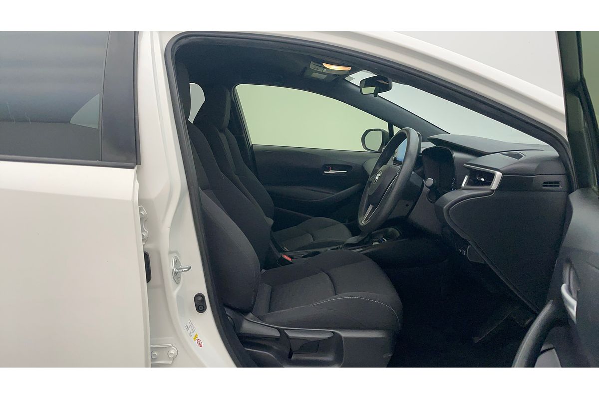 2018 Toyota Corolla SX Hybrid ZWE211R