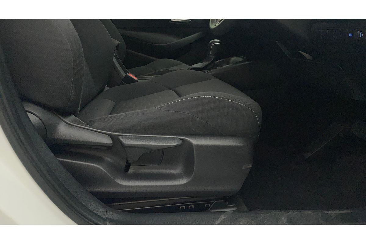 2018 Toyota Corolla SX Hybrid ZWE211R