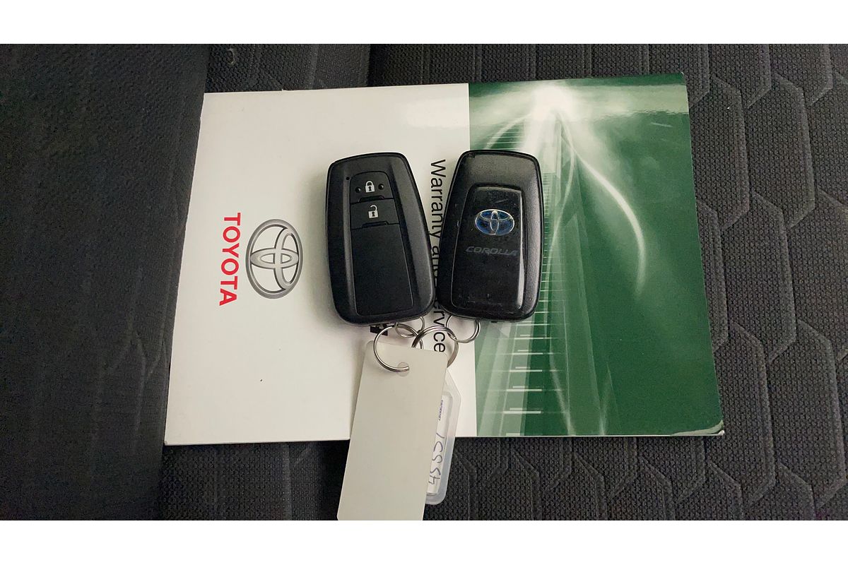 2018 Toyota Corolla SX Hybrid ZWE211R