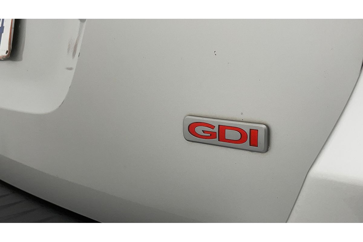 2015 Kia Carnival S YP