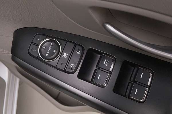 2015 Kia Carnival S YP