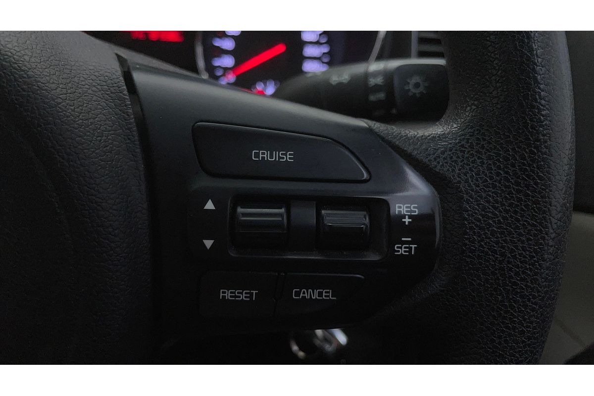 2015 Kia Carnival S YP