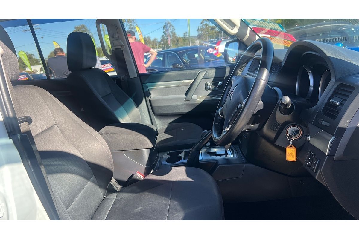 2012 Mitsubishi Pajero ACTiV NW