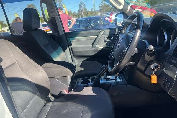 2012 Mitsubishi Pajero ACTiV NW