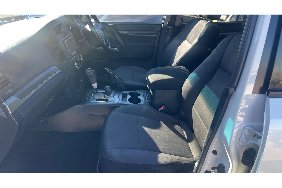 2012 Mitsubishi Pajero ACTiV NW
