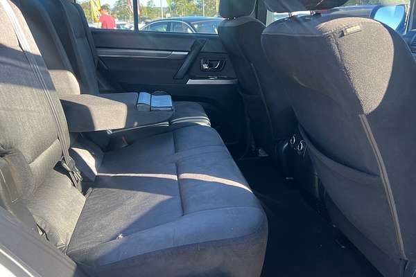 2012 Mitsubishi Pajero ACTiV NW