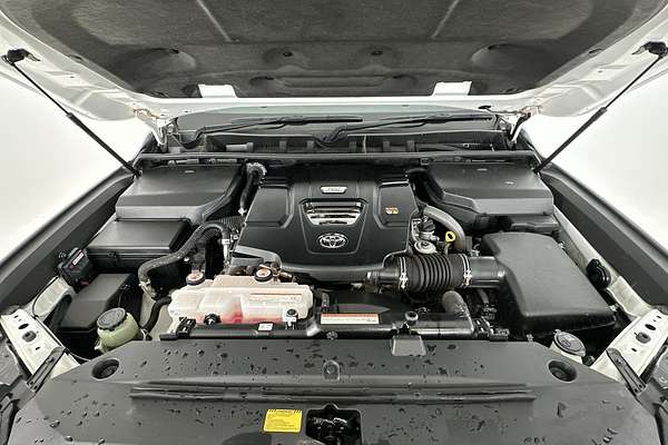 2023 Toyota Landcruiser GXL FJA300R