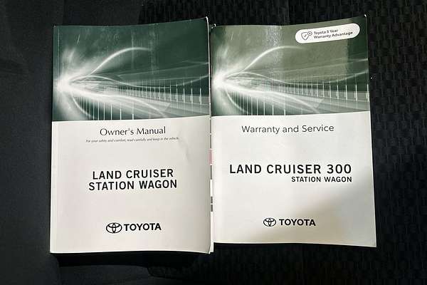 2023 Toyota Landcruiser GXL FJA300R