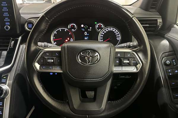 2023 Toyota Landcruiser GXL FJA300R
