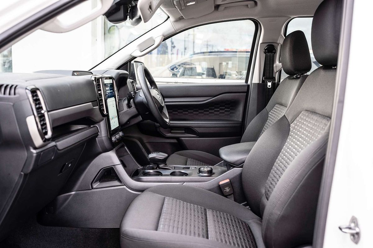 2024 Ford Everest Ambiente 2.0L