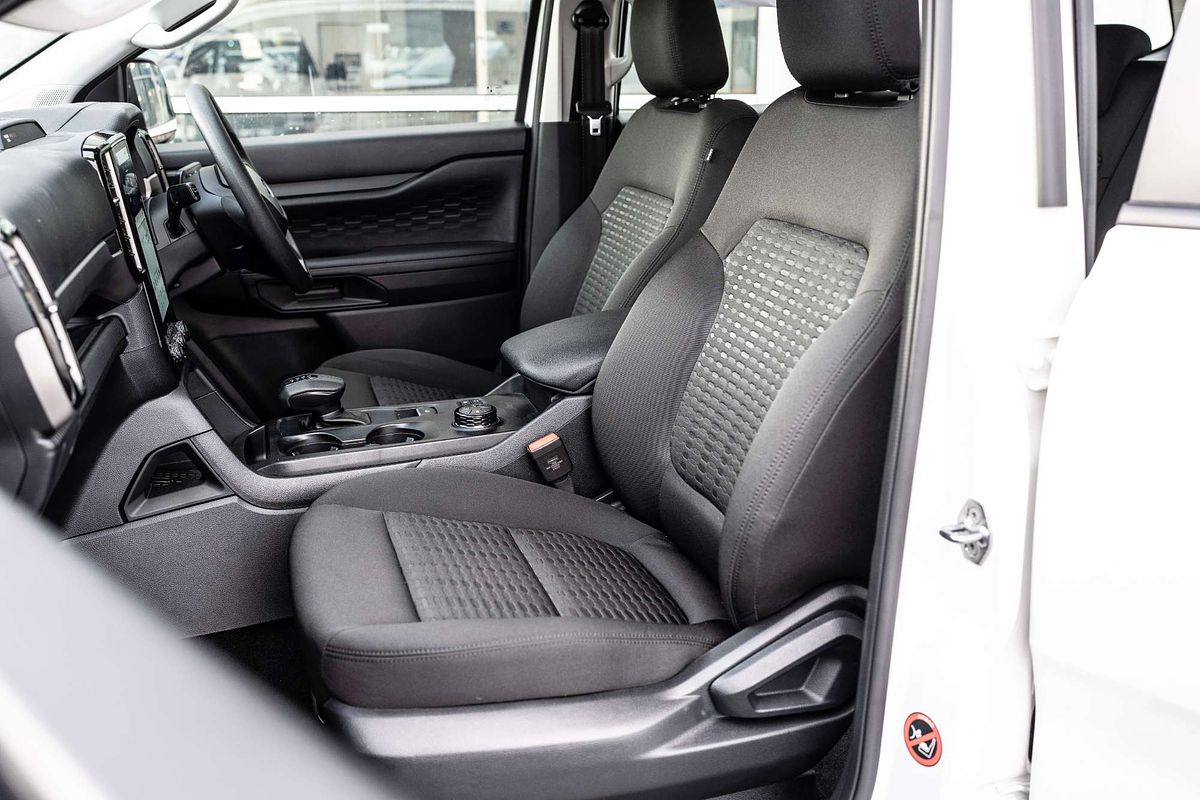 2024 Ford Everest Ambiente 2.0L