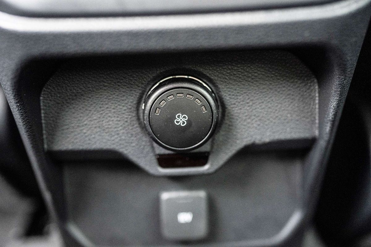2024 Ford Everest Ambiente 2.0L