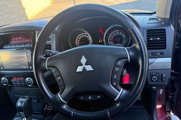 2019 Mitsubishi Pajero GLS NX