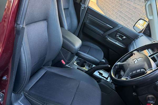 2019 Mitsubishi Pajero GLS NX