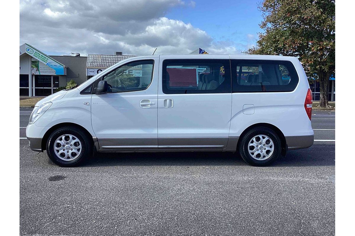 2013 Hyundai iMax TQ-W