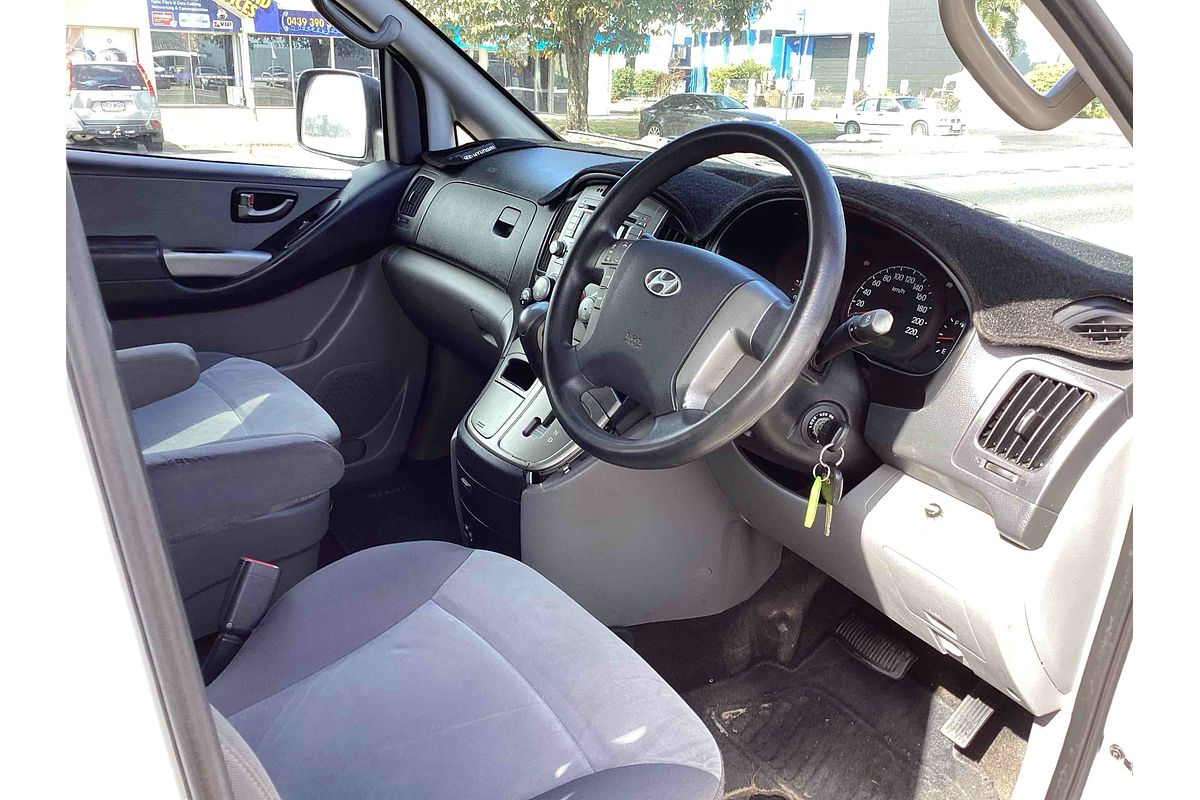 2013 Hyundai iMax TQ-W