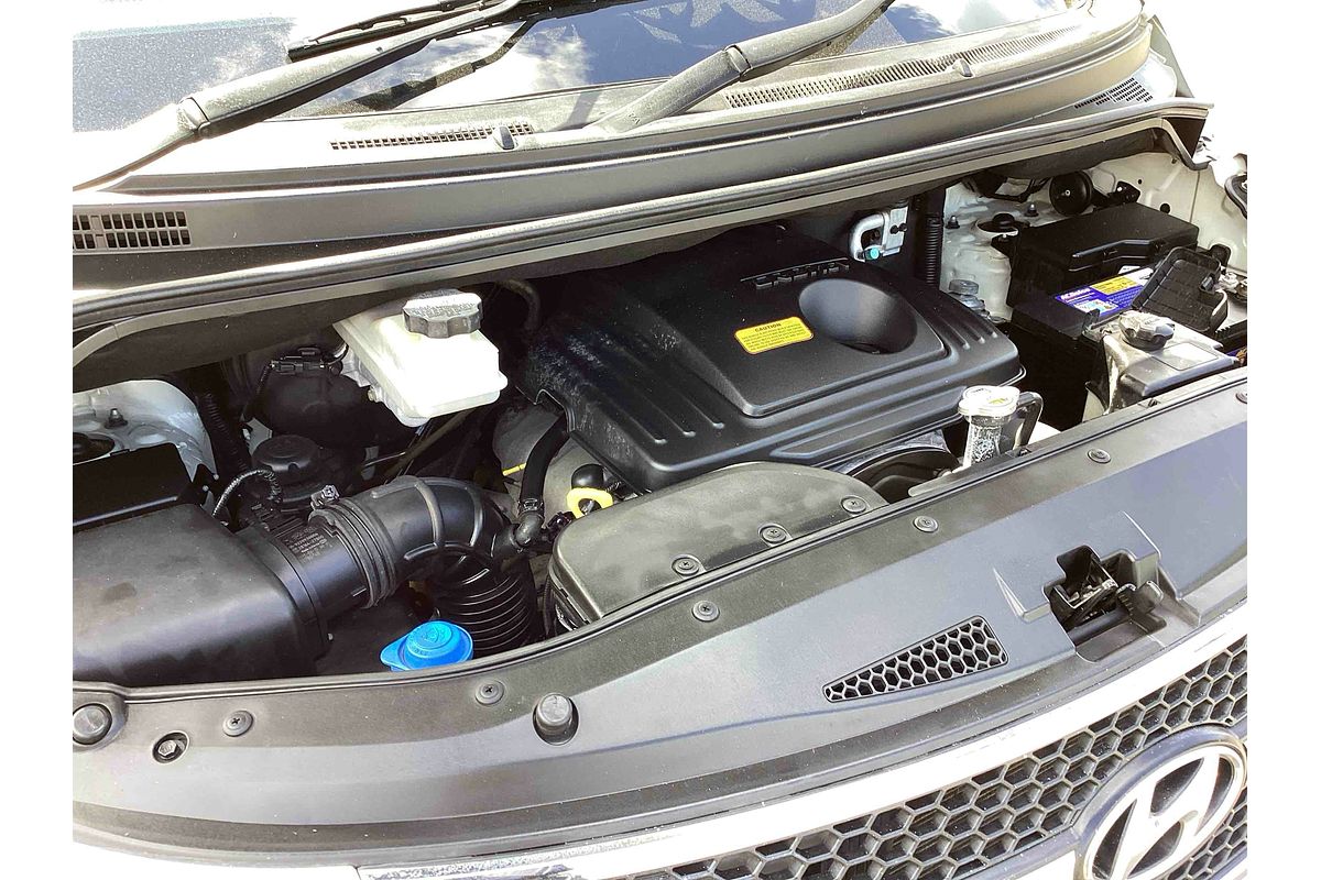 2013 Hyundai iMax TQ-W