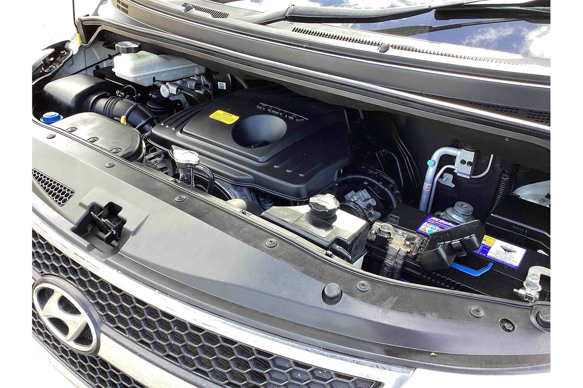 2013 Hyundai iMax TQ-W