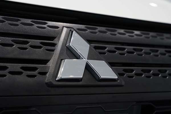 2022 Mitsubishi Eclipse Cross ES YB