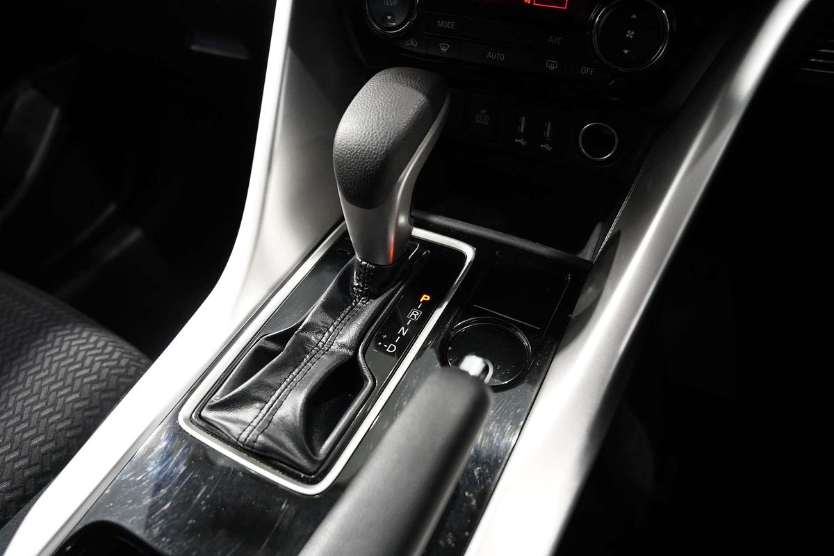 2022 Mitsubishi Eclipse Cross ES YB