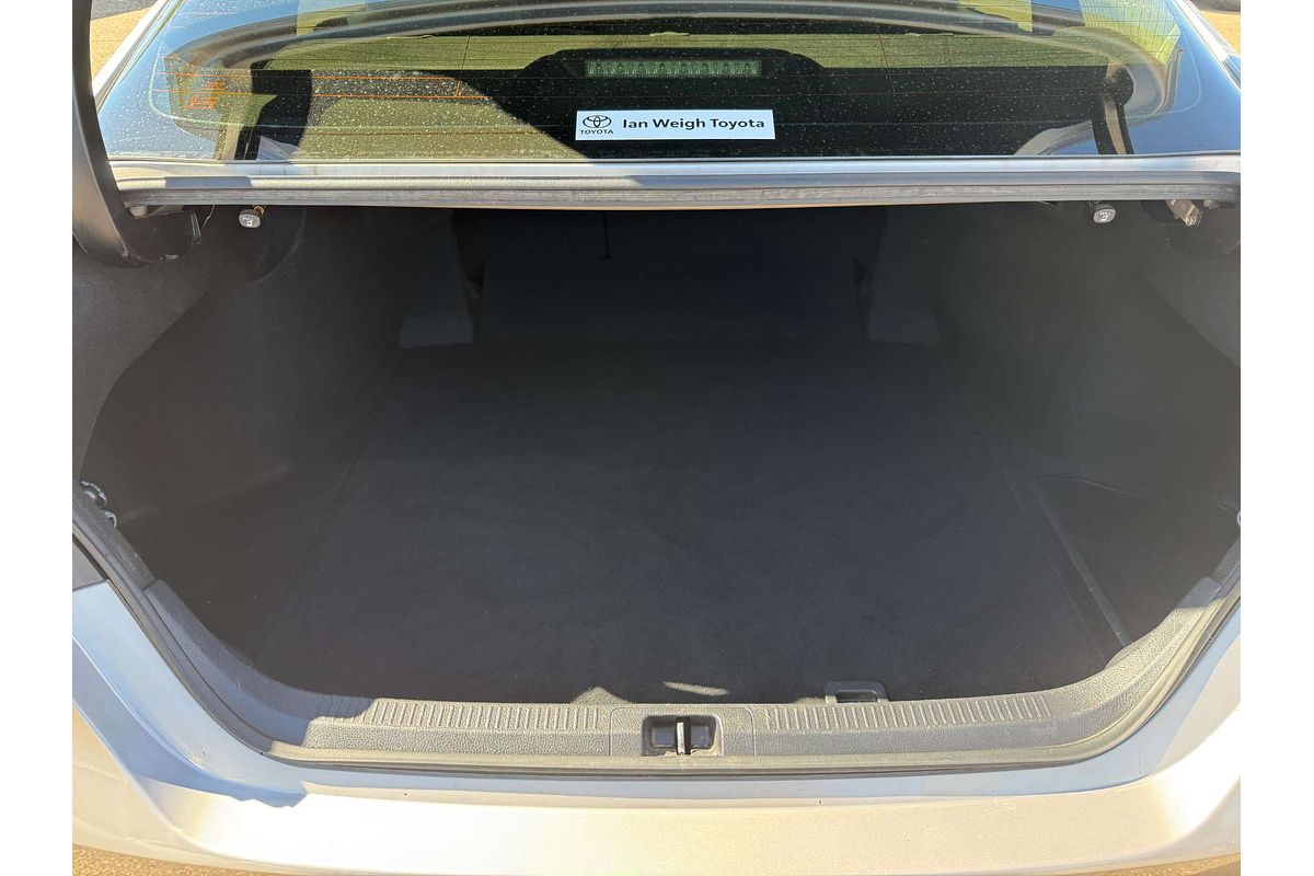 2020 Toyota Camry Ascent Sport AXVH70R