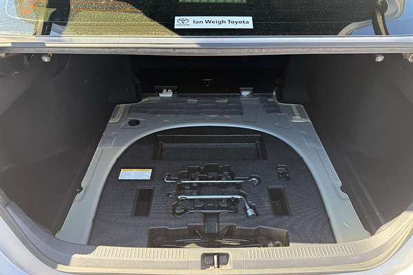 2020 Toyota Camry Ascent Sport AXVH70R