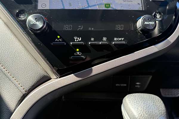 2020 Toyota Camry Ascent Sport AXVH70R
