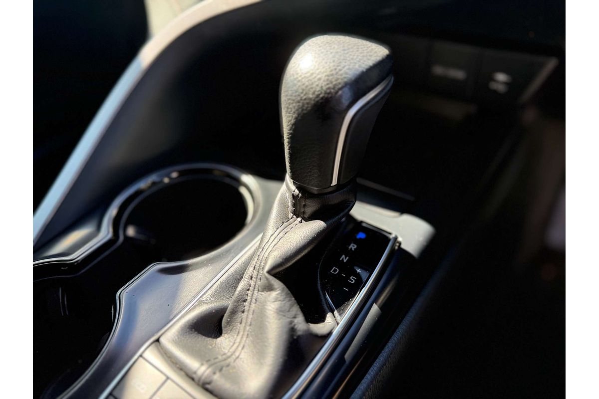 2020 Toyota Camry Ascent Sport AXVH70R