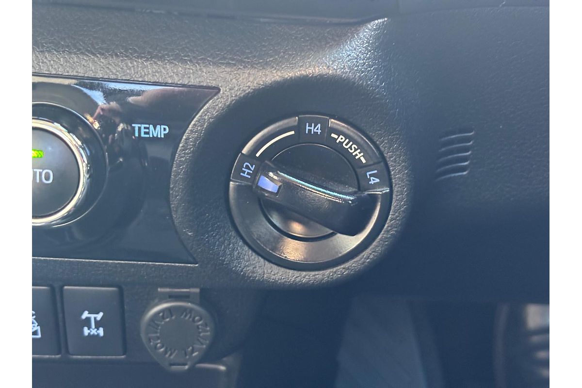 2019 Toyota Hilux SR5 GUN126R 4X4