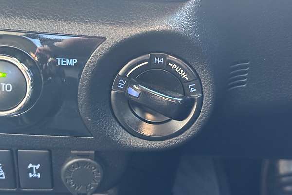2019 Toyota Hilux SR5 GUN126R 4X4