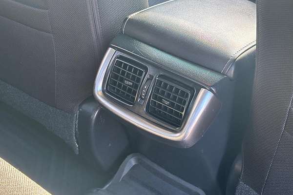 2019 Toyota Hilux SR5 GUN126R 4X4